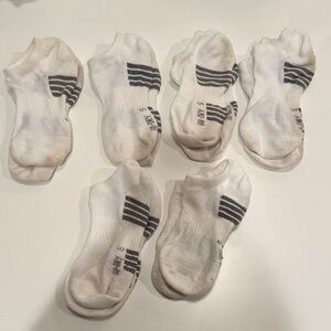 Old navy go dry no show socks, used condition, pretty clean! Size S (6 pairs)